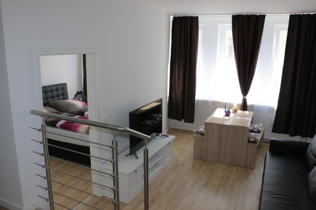 Apartment Center *