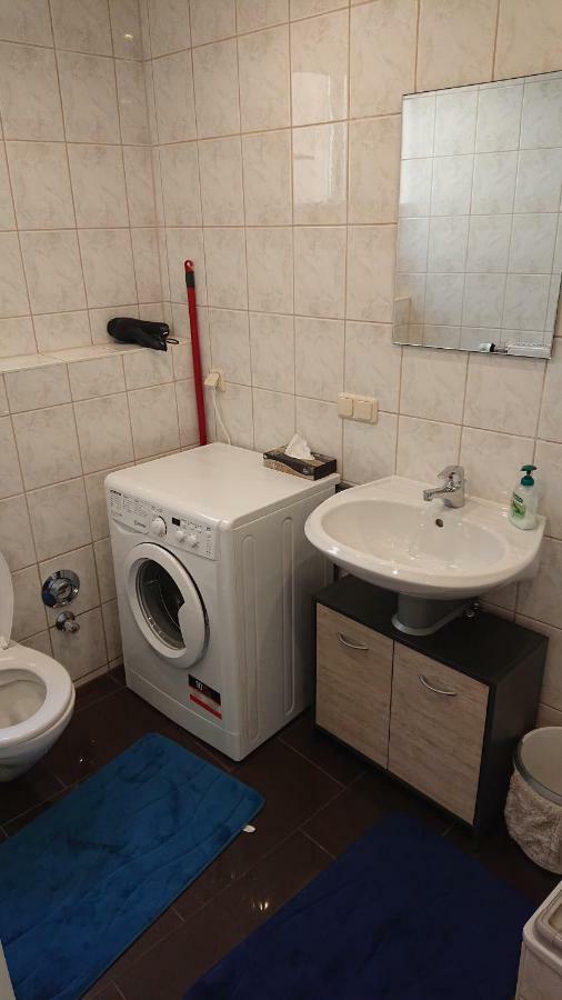 Center Apartment *